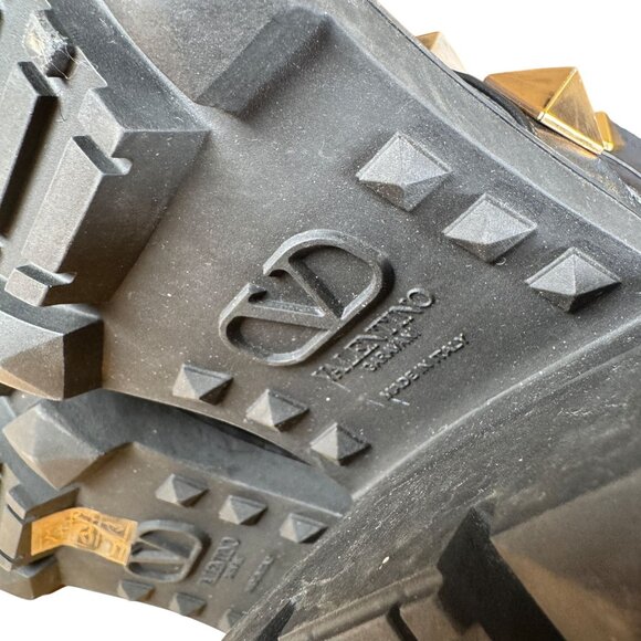 Valentino Garavani Roman Stud Black Ankle Lug Sole Combat Boots Size EU 37.5 - Picture 7 of 14